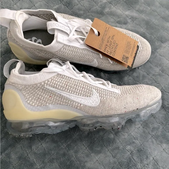 NIKE AIR VAPORMAX